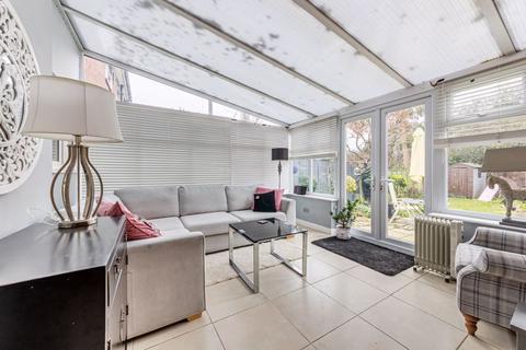 63 Linton Avenue, Borehamwood, WD6 4RB