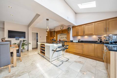 5 bedroom detached house for sale - Hillcote Avenue, Norbury, London, SW16