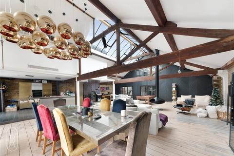 2 bedroom penthouse to rent, Wapping Wall, London, E1W