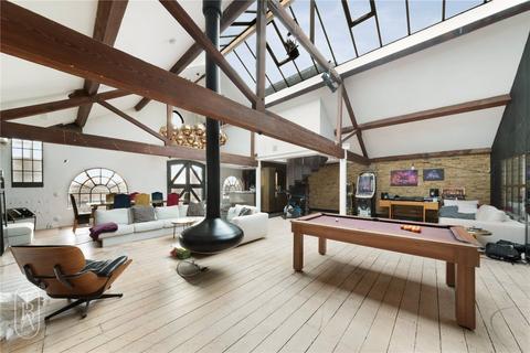 2 bedroom penthouse to rent, Wapping Wall, London, E1W