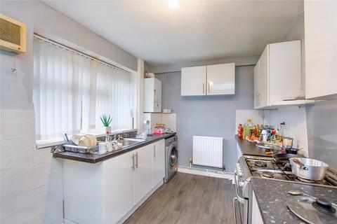 18 Amberton Crescent, Leeds, LS8 3JJ