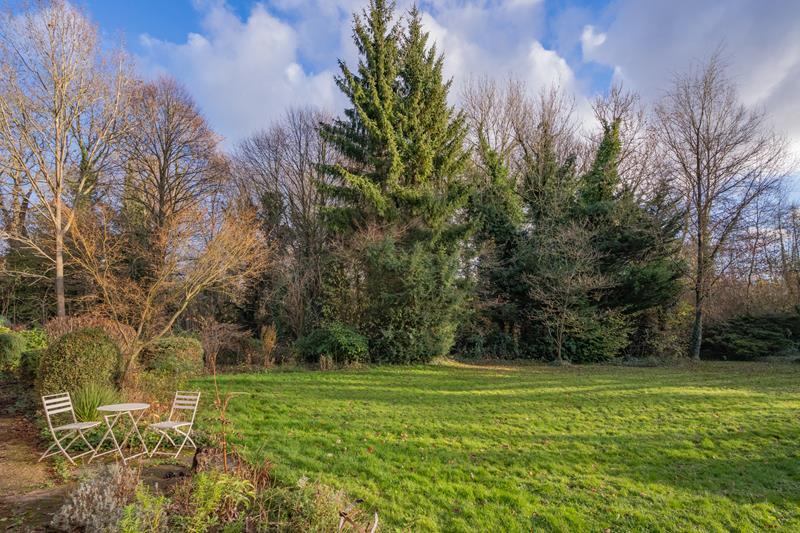New Mills Farm, Hereford Road, Ledbury, Herefordshire, HR8 6 bed detached house for sale £995,000
