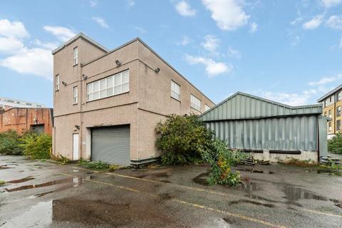 Industrial unit to rent - Mayday Road, Croydon CR7