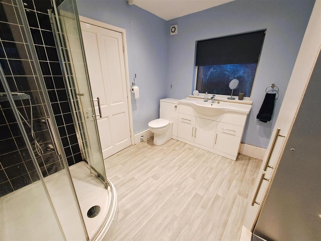 Re Fitted Shower Room