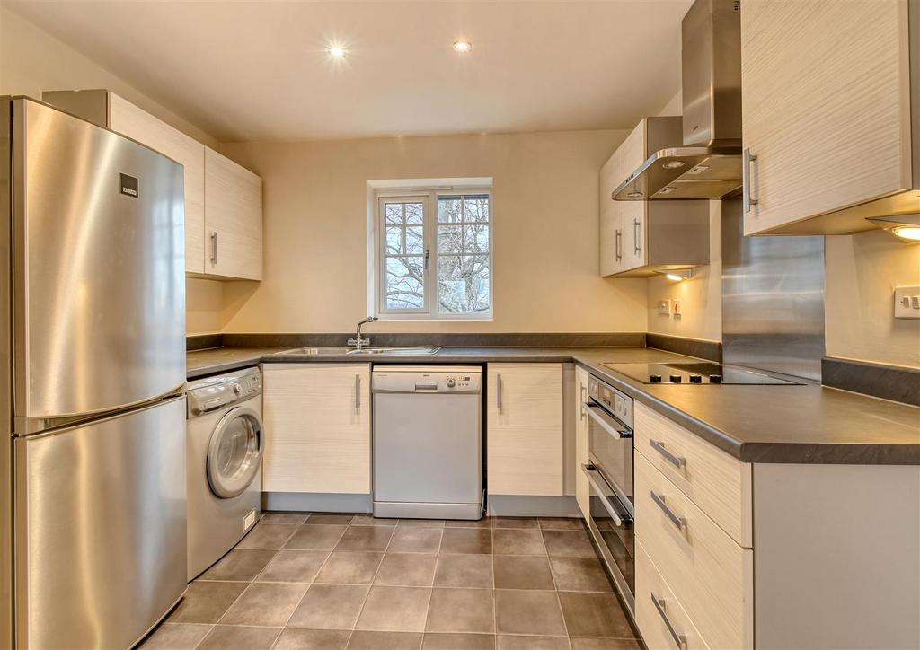 8 Greyfriars House, Stourbridge Road, Bridgnorth 2 bed house to rent