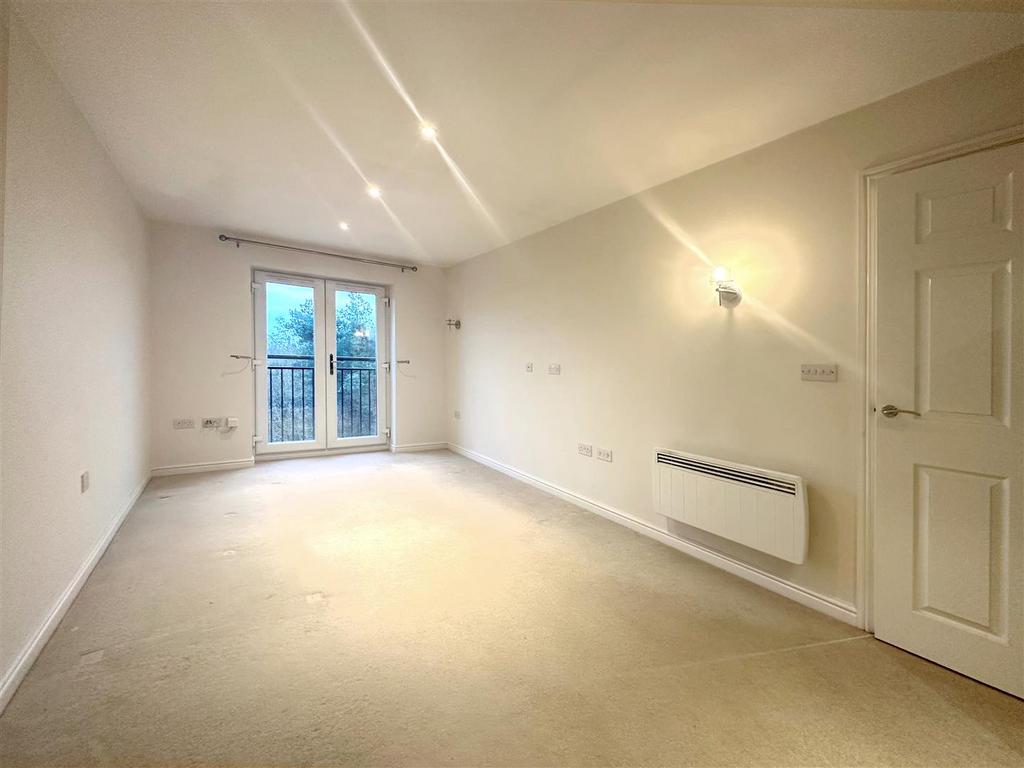 8 Greyfriars House, Stourbridge Road, Bridgnorth 2 bed house to rent