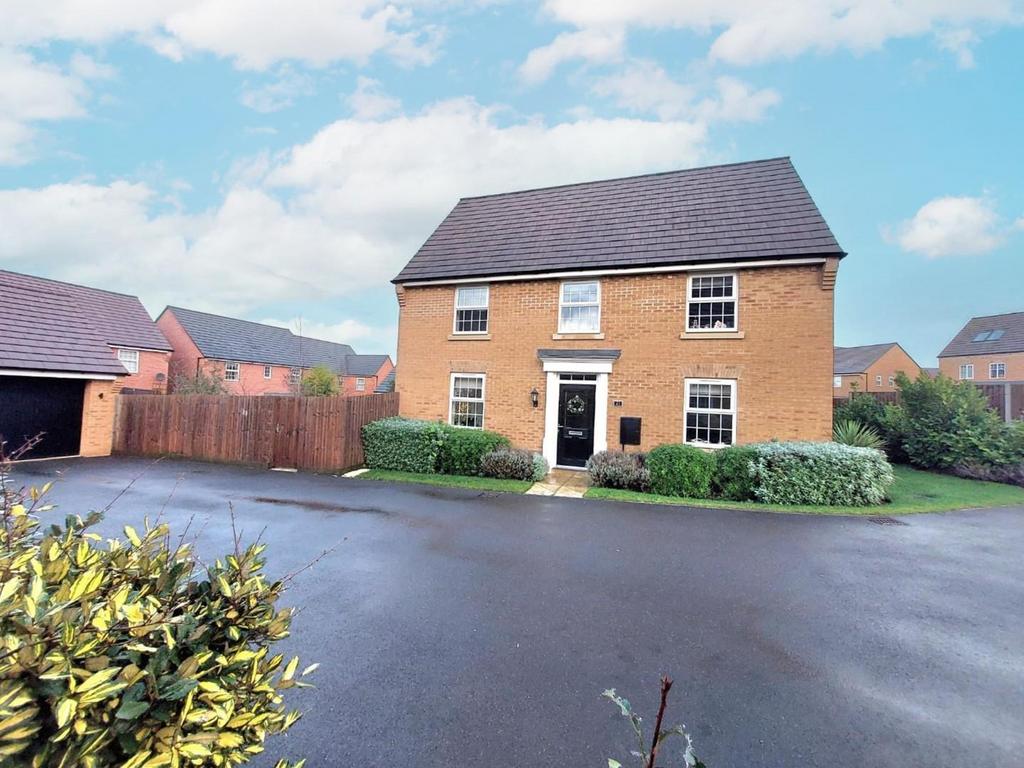 Elderton Way, Earls Barton, Northamptonshire NN6 4 bed detached house