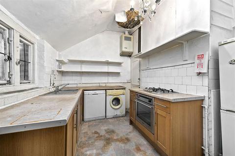 4 bedroom terraced house for sale, High Street, Teddington