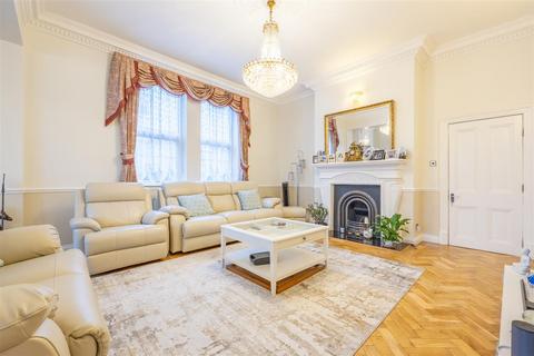 7 bedroom detached house for sale, Imperial Avenue, Chalkwell