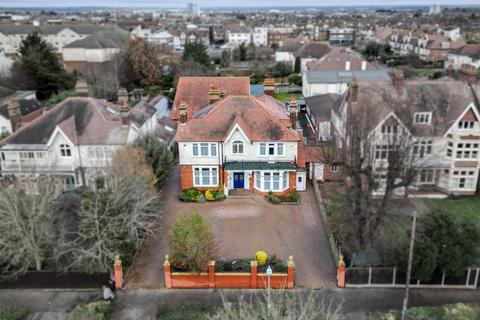 7 bedroom detached house for sale, IMPERIAL AVENUE, Chalkwell