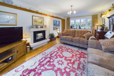 1 Alder Grove, Buxton, SK17 6TJ