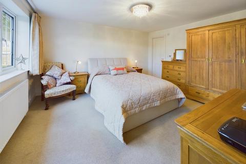 1 Alder Grove, Buxton, SK17 6TJ