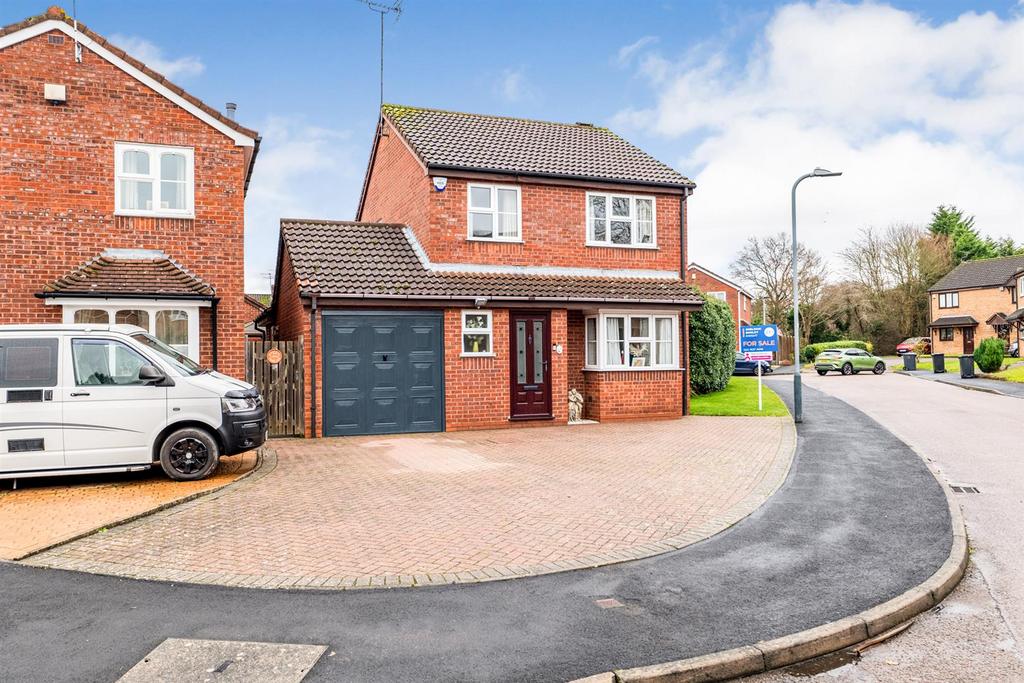 Barons Croft, Nuneaton 3 bed detached house for sale £280,000