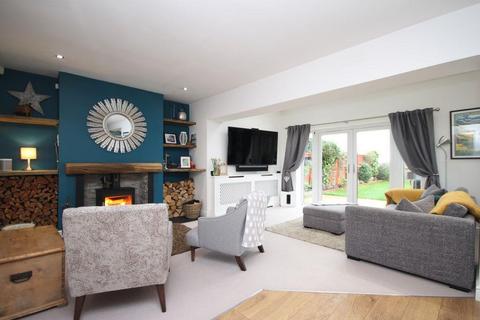 4 bedroom semi-detached house for sale - Ridgely Drive, Ponteland, Newcastle Upon Tyne, Northumberland