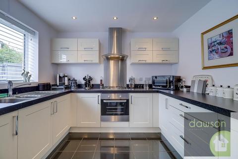 4 bedroom detached house for sale, Old Mill Dam Lane, Queensbury, Bradford