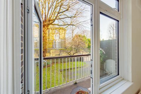 1 bedroom flat for sale, Lyndhurst Terrace, Hampstead NW3