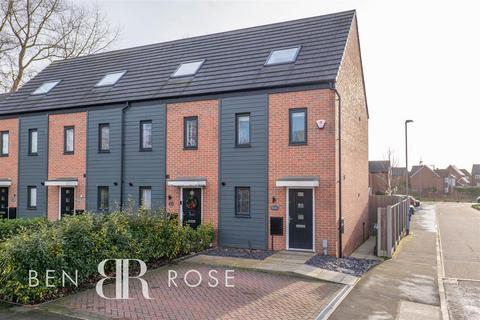1 Warwick Crescent, Buckshaw Village, Chorley, PR7 7NE