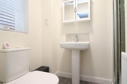 34 Airedale Drive, Brough, HU15 1US