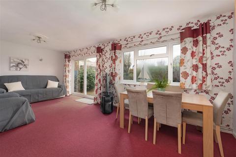 30 Clover Rise, Whitstable, CT5 3EY