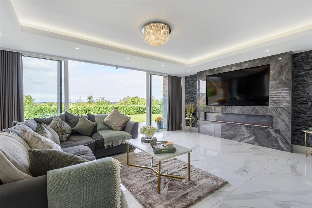 Kitchen / Dining / Family Room