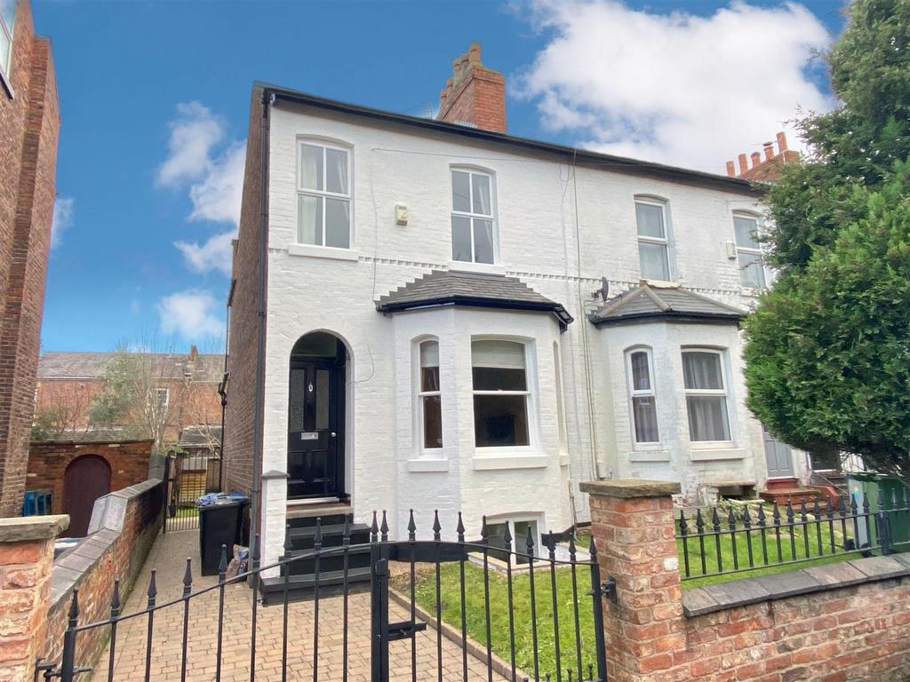 Grosvenor Square, Sale 3 bed end of terrace house for sale £475,000