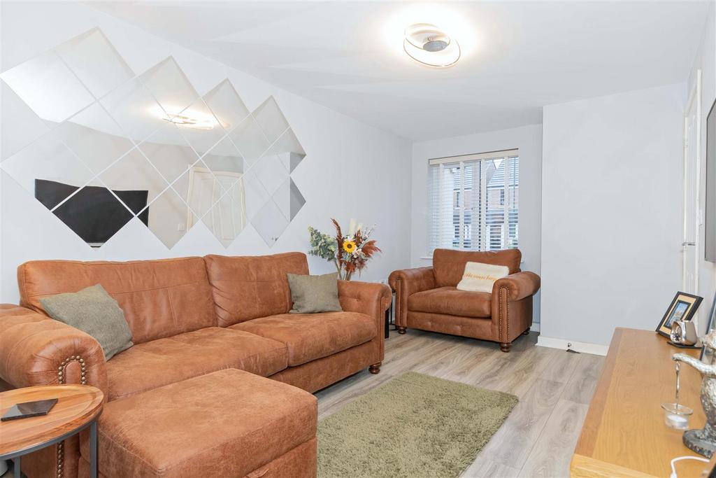 Fawcett Grove, Littlehampton 2 bed end of terrace house for sale £290,000