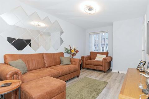 2 bedroom end of terrace house for sale, Fawcett Grove, Littlehampton