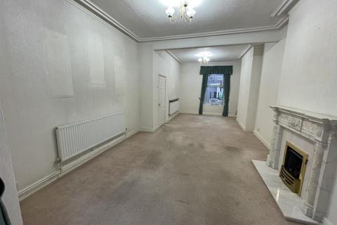 3 bedroom end of terrace house for sale, Victoria Gardens, Neath