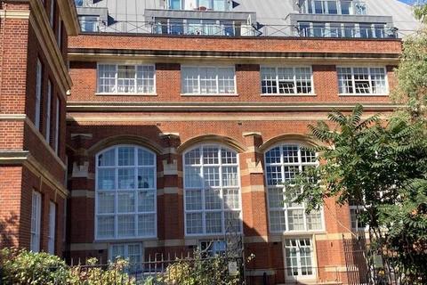 1 bedroom flat for sale, Kingsway Square, 96 Battersea Park Road SW11