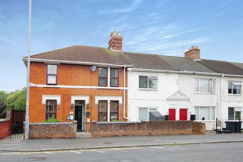 4 bedroom end of terrace house for sale, Cheney Manor Road, Swindon SN2