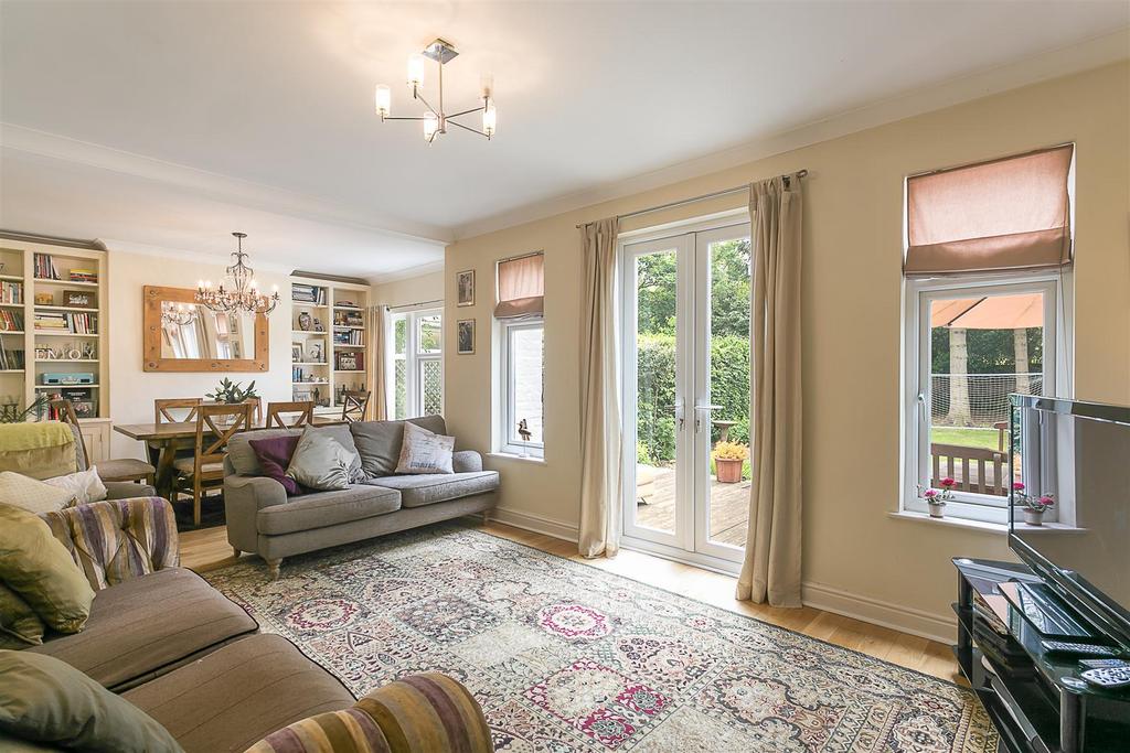Woolsington Park South, Woolsington... 5 bed semidetached house £450,000