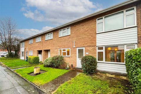 71 Lakin Road, Warwick, CV34 5BL
