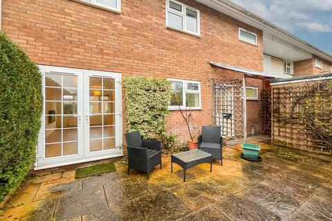 71 Lakin Road, Warwick, CV34 5BL