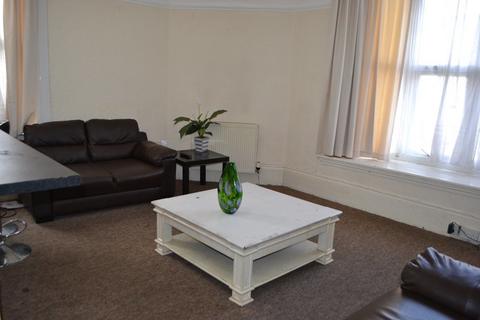 4 bedroom flat to rent - 500a Bristol Road, B29 6BD