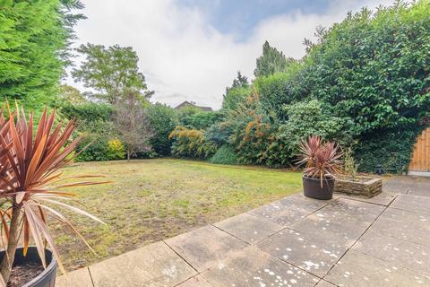 69 Beaulieu Close, Datchet, Slough, SL3 9DD
