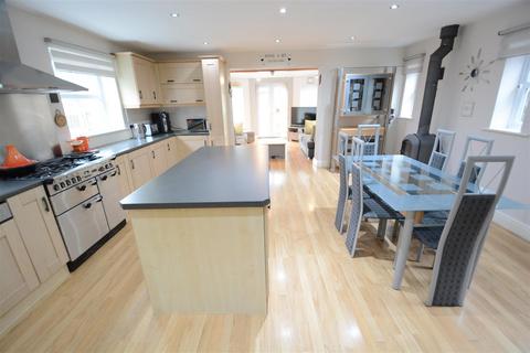 5 bedroom detached house for sale, Hull Road, Cliffe, Selby