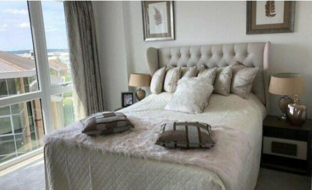 Bed 2.jpg