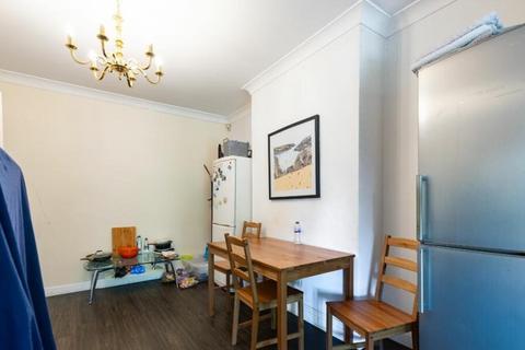 58 Burnway, Hornchurch, RM11 3SG