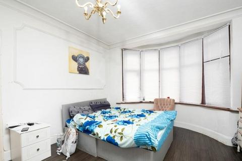 58 Burnway, Hornchurch, RM11 3SG