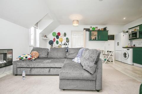 18 Cox Close, Kesgrave, Ipswich, IP5 2DW