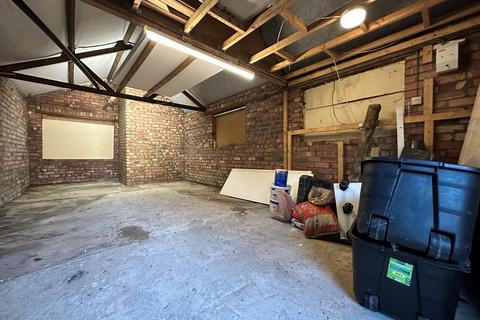 Barn conversion to rent - Black Bull Lane, Fulwood, Preston, PR2