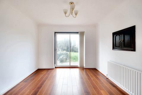 50 Chalklands, Sandon, Chelmsford, CM2 7TH