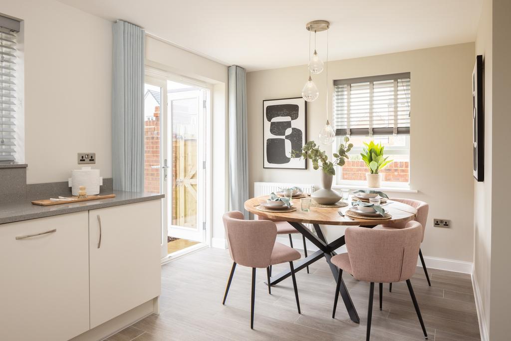 Dining area in a 3 bed Moresby