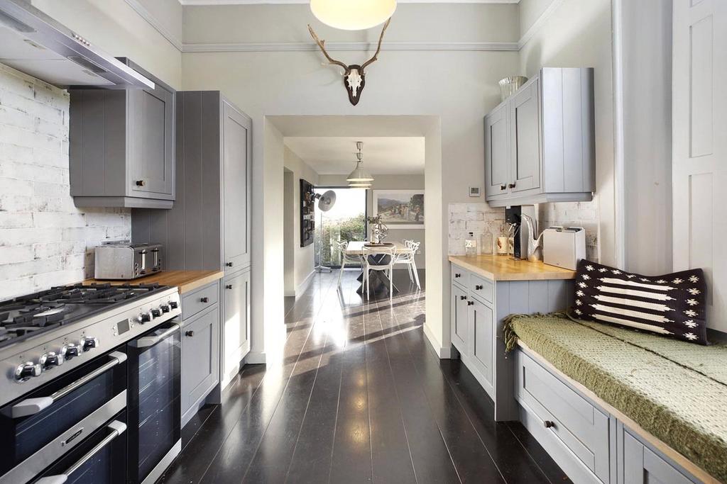 Kitchen/Breakfast Rm