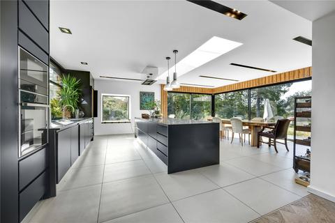 5 bedroom detached house to rent, Beacon Hill Road, Ewshot, Farnham, Hampshire, GU10