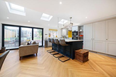 91 Derwent Road, Basingstoke, RG22 5JE