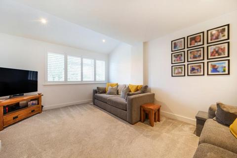 91 Derwent Road, Basingstoke, RG22 5JE