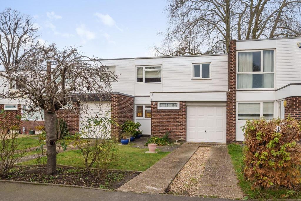 Canterbury Close, Beckenham 4 bed terraced house for sale £635,000