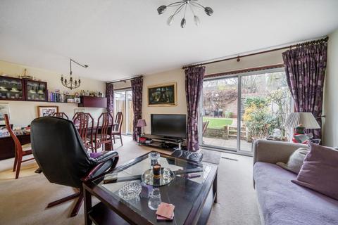8 Canterbury Close, Beckenham, BR3 5EP