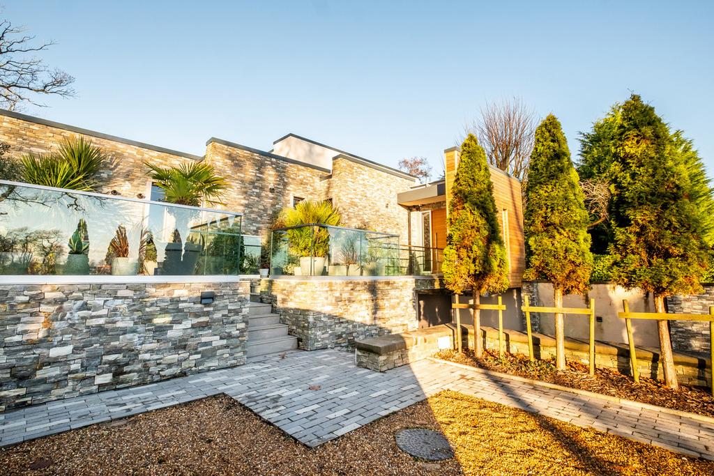 Moss Side Lane, Preston, PR4 4 bed detached house for sale £4,750,000